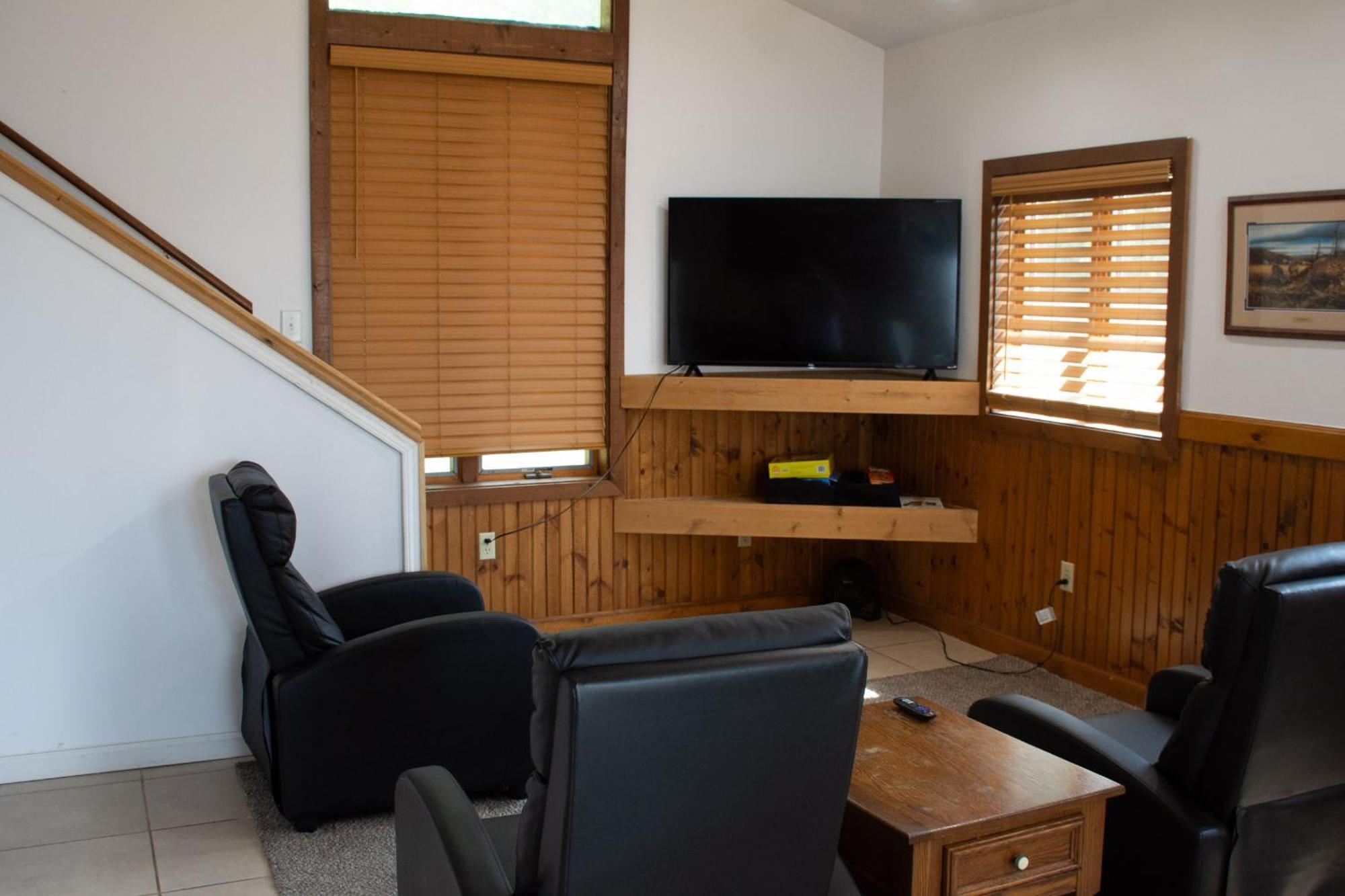 Cozy Home Lake Huron With Loft 2 Bedroom 1 Bathroom Au Gres Værelse billede